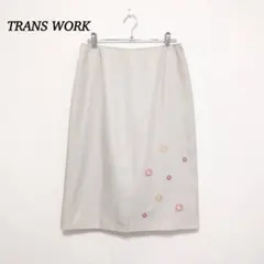 新品✨トランスワーク タイトスカート 【L相当】ひざ丈 アイボリー 刺繍 上品