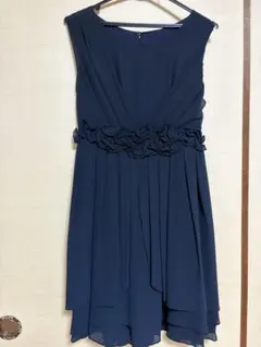 ネイビーフラワー装飾ドレス