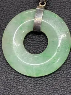 【天然A貨翡翠ヒスイドーナツ型ネックレスSILVER刻印お守り 天然石ジュエリー