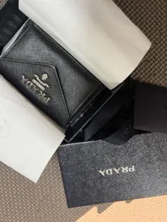PRADA 三つ折り財布 サフィアーノ
