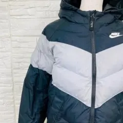 NIKE ナイキ ダウンジャケット 黒×ライトグレー Mサイズ【F-8759】のサムネイル