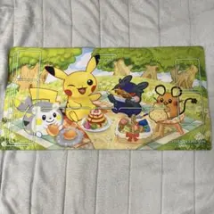 ポケモンカードプレイマット　ピカチュウ　デデンネ