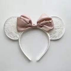 ディズニー　ミニーマウスカチューシャ ホワイト レース ピンクリボン