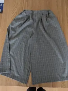 グレー系チェック ガウチョパンツ　ワイド　LL　ハニーズ　3Lの方も　美品