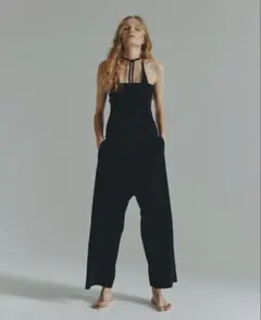 美品】onit ホルターネックオールインワン - メルカリ