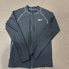 Nike ブラック ラッシュガード Sサイズ　140 美品