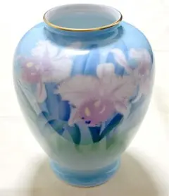 美術有田焼　宮内庁御用達　深川製磁　色絵彩磁　胡蝶蘭　花瓶　花入　花器　飾壷