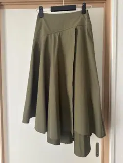 オリーブ色 フレアスカート アシンメトリーのサムネイル