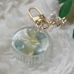 ◆ハンドメイド◆レジンキーホルダー/シャカシャカ/琥珀糖/手作り/グリーン系