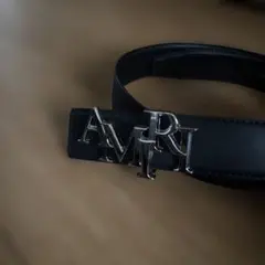AMIRIロゴ付きブラックベルト