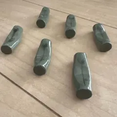緑色の葉形陶器箸置き 6個セット