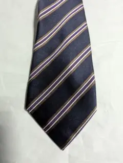 6月バーゲン【美品】Aquascutumレジメンタル シルク100% イタリア製のサムネイル
