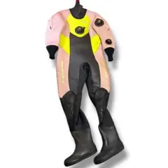 【希少】ワールドダイブ ダイビングスーツ ピンク 黒 ドライスーツ レディースのサムネイル