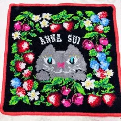 ANNA SUI ハンカチ　シェニール織　ねこちゃんグレー　イチゴ　赤