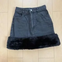 ファー付き ダークグレーミニスカート