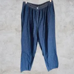 Item thumbnail for item 70db6257-e62a-4065-8280-7baa29b28f1a