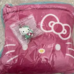 31 ハローキティ ブランケットとチャーム セット