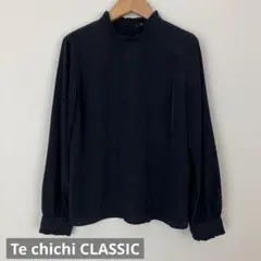 Te chichi CLASSIC ドット柄フリルスタンドネックブラウス