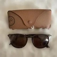 Ray-Ban サングラス ケース付きのサムネイル