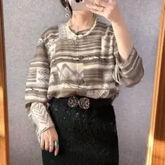 ヴィンテージ レトロ古着 総柄ノーカラーブラウス ベージュ系