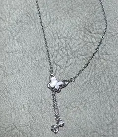 蝶モチーフ ネックレス ストーン付き