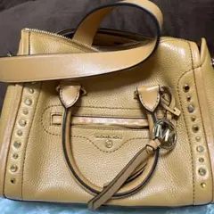 MICHAEL KORS イエロースタッズショルダーバッグ