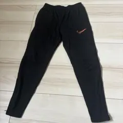 ナイキNIKE キッズパンツ スポーツウェア 黒 130のサムネイル