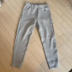 ユニクロ　メンズ　ウルトラストレッチ　ジョガーパンツ　ライトグレー　sサイズ