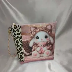 バッグ　ハンドメイド　うさぎイラストクラッチバッグ　両面パネル生地