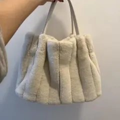 クリーム色 フェイクファー ハンドバッグ
