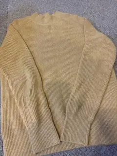 黄色ネックセーター Mサイズ