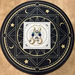 NO.40 ハンドメイド　ピアス moon