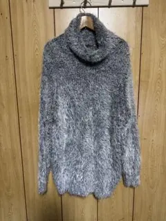 BLUE STRIVE グレー タートルネック セーター シャギーニット