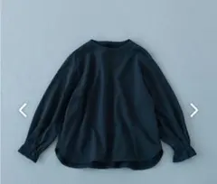 北欧、暮らしの道具店　大人にひとさじのアクセント・袖口タックのプルオーバー