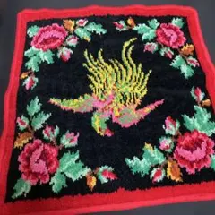 FEILERフェイラー赤縁取り花と鳥の刺繍ハンカチ　 約29cm×29cm