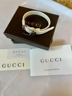 グッチGUCCI LOVES YOU ホワイトブレスレットレザー箱付き末使用近いのサムネイル