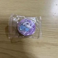 ちいかわ　くら寿司　コラボ　びっくらぽん　缶バッジ　モモンガ