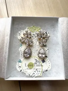 LoveTiara ブライダルイヤリングのサムネイル
