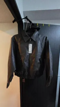 GU WOMEN フェイクレザー　ハイリントンジャケット