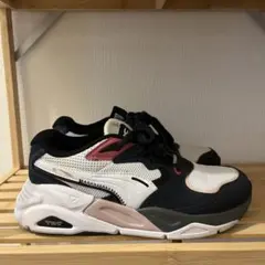 PUMA TRC スニーカー ホワイト/ネイビー/ピンク