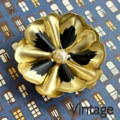 #5018 ヴィンテージ　ブローチ　ゴールド×ブラック　フラワー