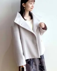 index カットメルトン スタンドカラーショートコート/ボリューム袖