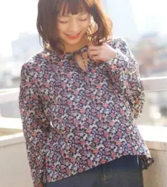 crisp 長袖　花柄　新品未使用のサムネイル