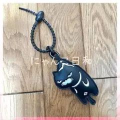 黒猫 バッグチャーム キーホルダー PUレザー 猫好き つまみ猫 ぶさかわ猫