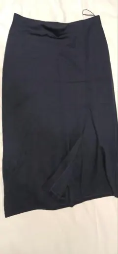 UNIQLO　ストレッチナロースカート　紺