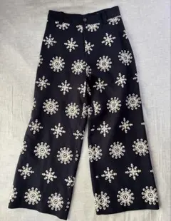 【未使用】ZARA刺繍パンツ ネイビー✖️白刺繍