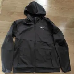 PUMA フード付きブラックジャケット