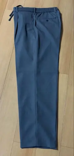 ユニクロ　タックワイドテーパードパンツL