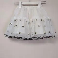 cacami様専用綺麗です♡大人気！！フィス 刺繍 スカート サイズ110のサムネイル