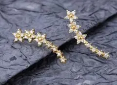 (新品) 花 星 ピアス ゴールド系